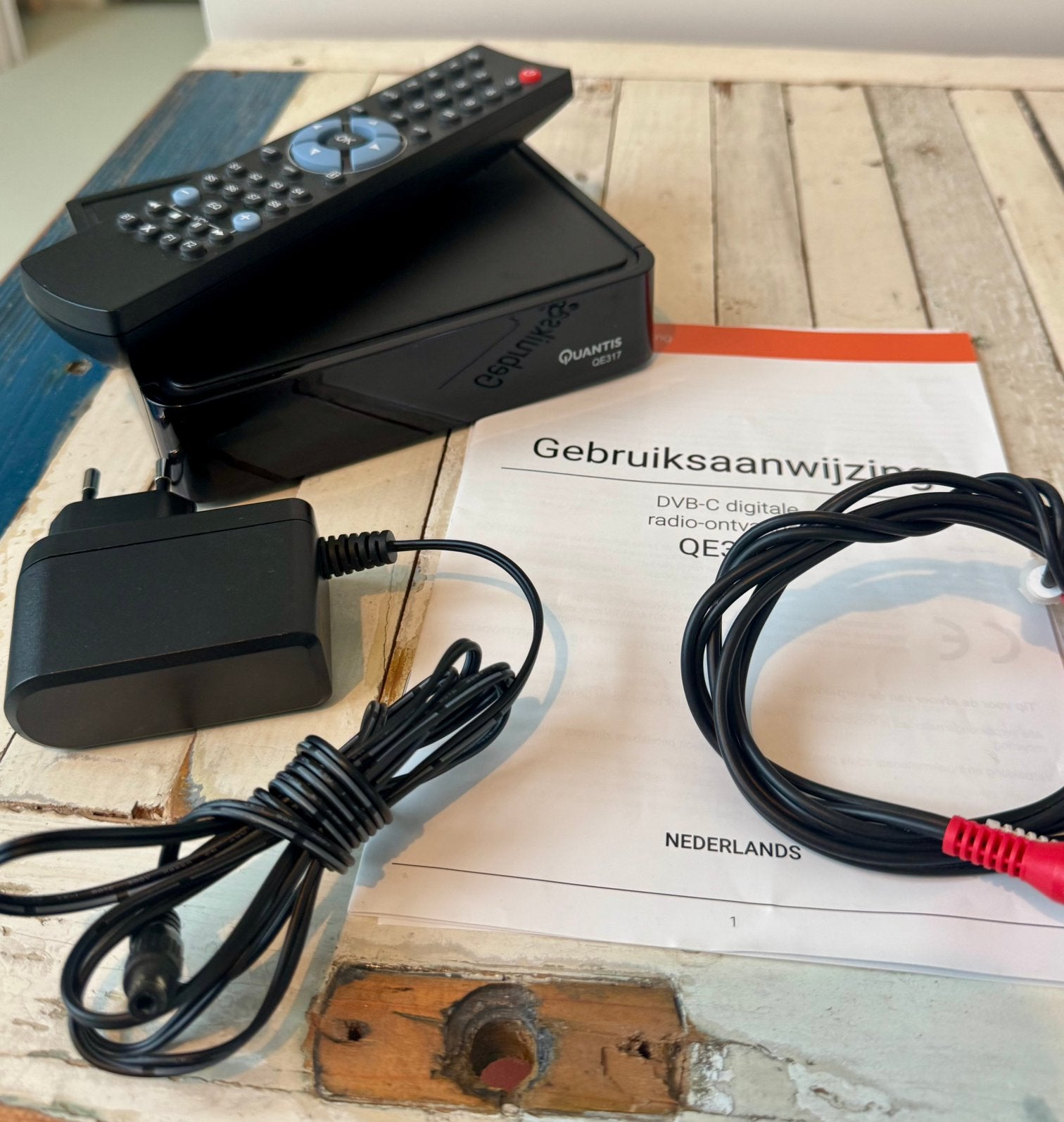 Quantis QE317 digitale DVB-C radio, Ophalen of Verzenden, Zo goed als nieuw, Overige merken