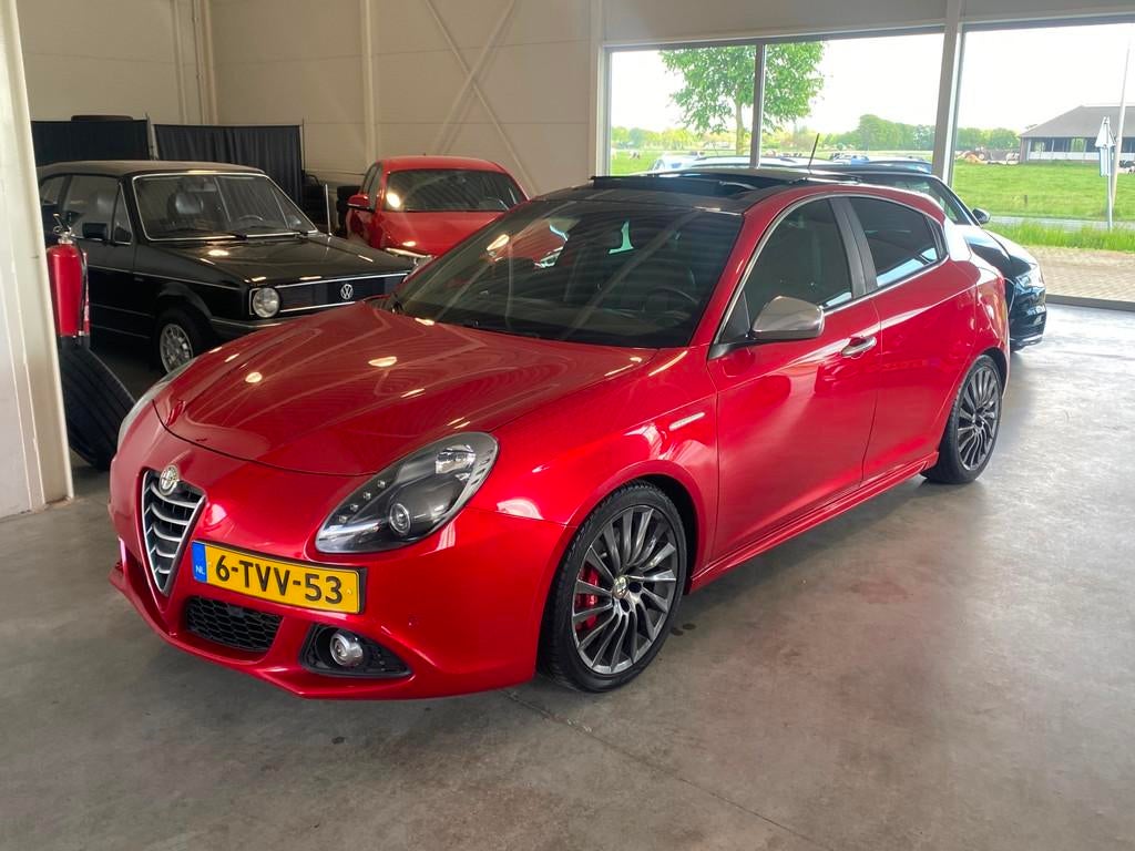 Alfa Romeo Giulietta 1.4 T Exclusive Pano NL-auto, Euro 6, 4 cilinders, Origineel Nederlands, Bedrijf