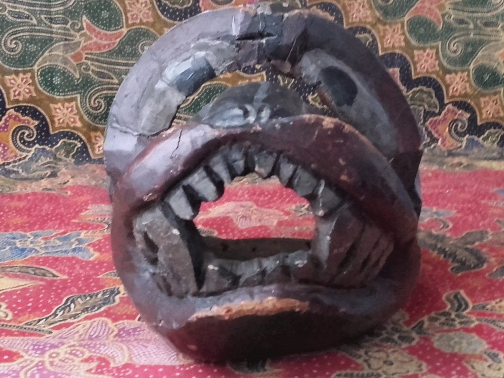 Mooi origineel oud leeuwenmasker uit Afrika 20 cm., Hout, Afrika, Masker, Ophalen of Verzenden