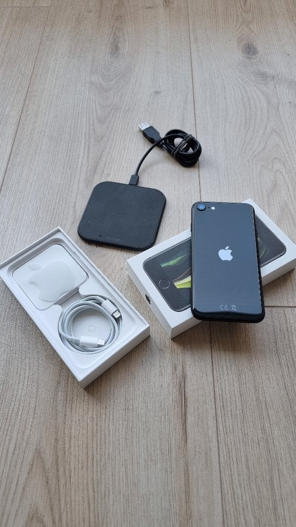 Iphone SE 2020 - Zo goed als nieuw, 80 %, Zwart, Ophalen of Verzenden, Zo goed als nieuw
