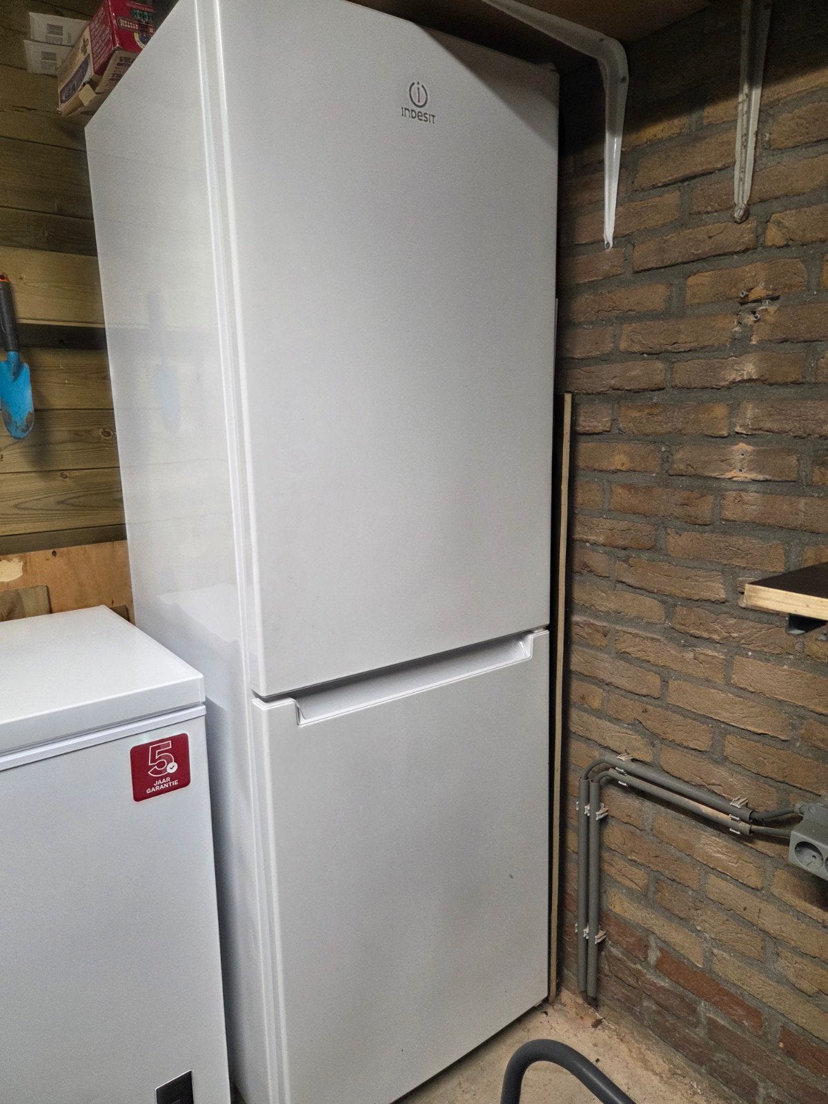 Indesit Koel-vriescombinatie - Zo goed als nieuw, Witgoed en Apparatuur, Ophalen, 200 liter of meer, 60 cm of meer, Met aparte vriezer