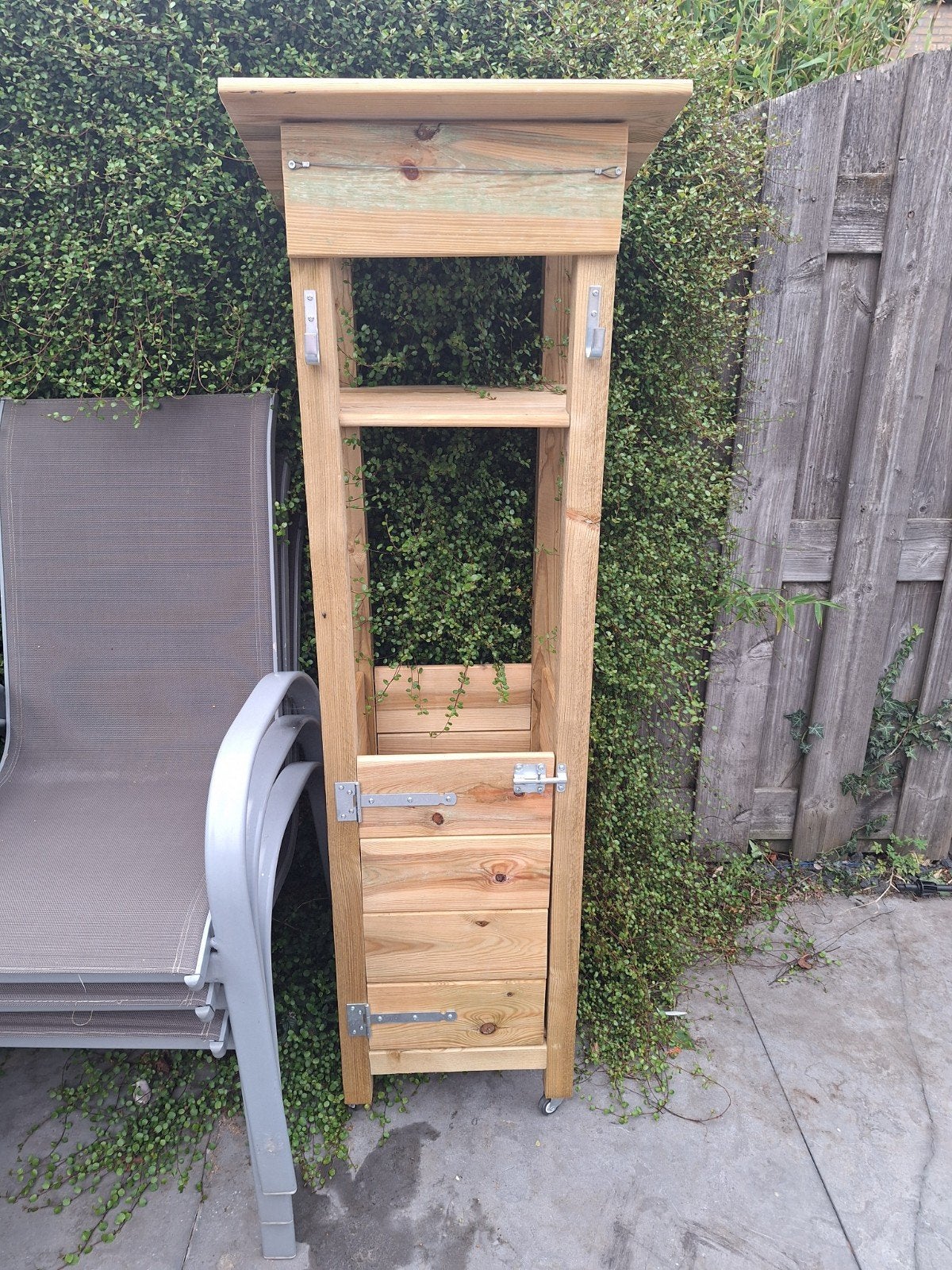 houten paardenstal  op wieltjes voor hobby horse., Ophalen