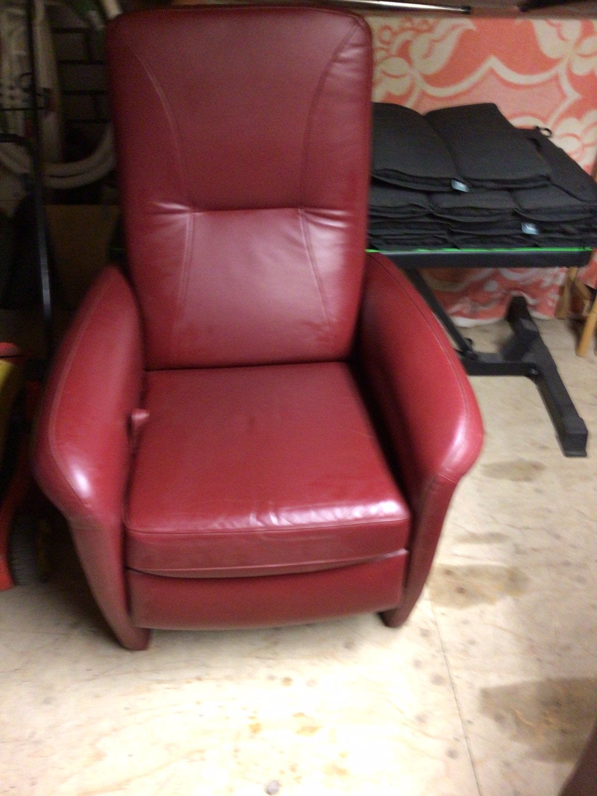 2 leren relax stoelen.   € 95,00 Per stuk, Ophalen, Gebruikt, Leer
