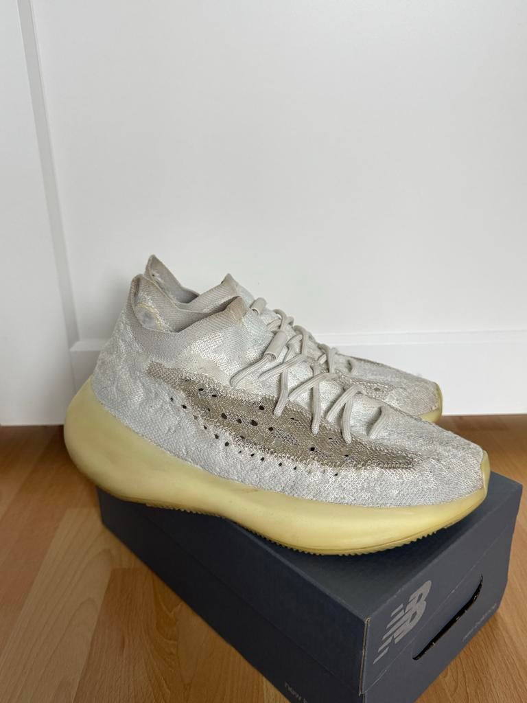 Adidas Yeezy Boost 380 Calcite Glow, Overige kleuren, Ophalen of Verzenden, Sneakers of Gympen, Gedragen