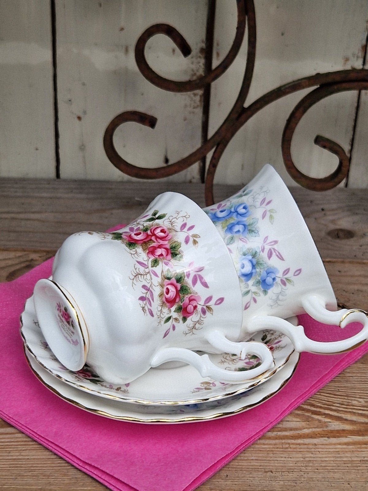 2 Royal Albert kop en schotels Lavender rose + Blue Blossom, Ophalen