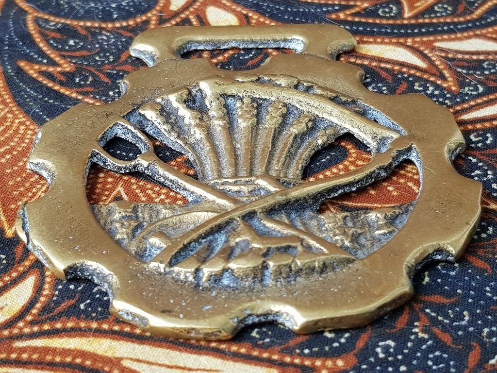 Mooi antiek korenschoof kleppermannetje uit Engeland 8,6 cm., Antiek en Kunst, Ophalen of Verzenden, Koper