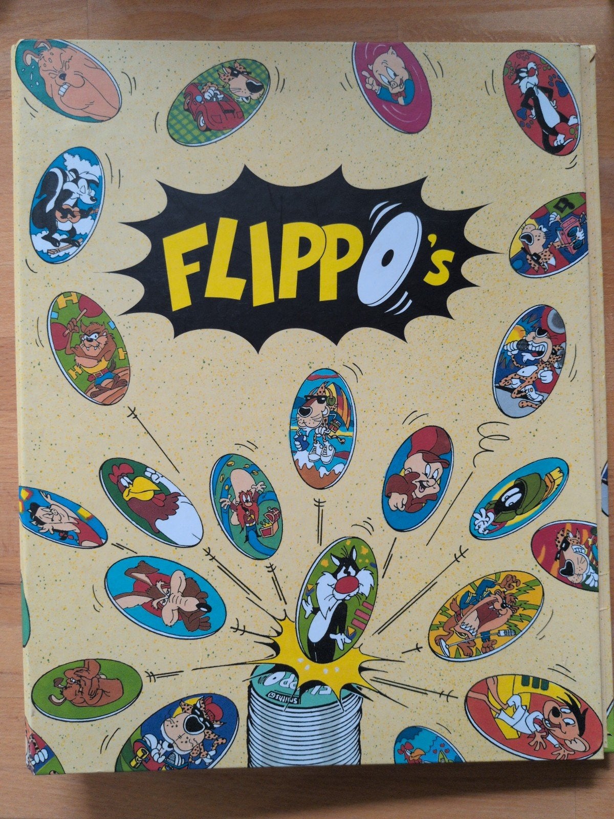 Flippo's verzamelmap voor looney Tunes Flippo's, Verzamelen, Ophalen of Verzenden, Looney Tunes, Map, Album of Poster, Met verzamelmap(pen)