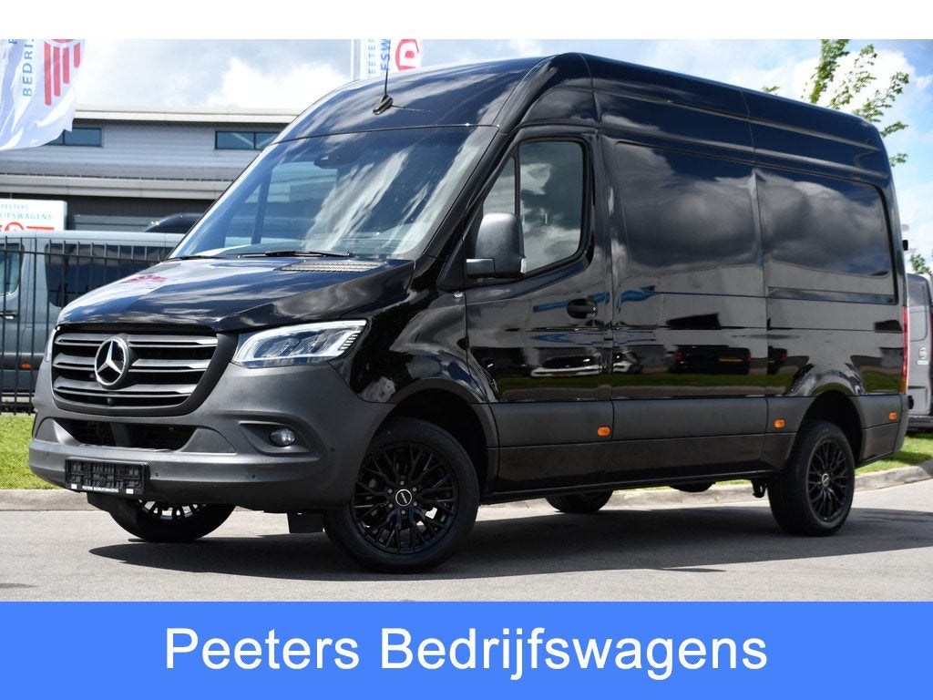 Mercedes-Benz Sprinter 319 3.0 CDI L2H2 Black Edition 360 Ca, Auto's, Automaat, 190 pk, Bedrijf, Diesel