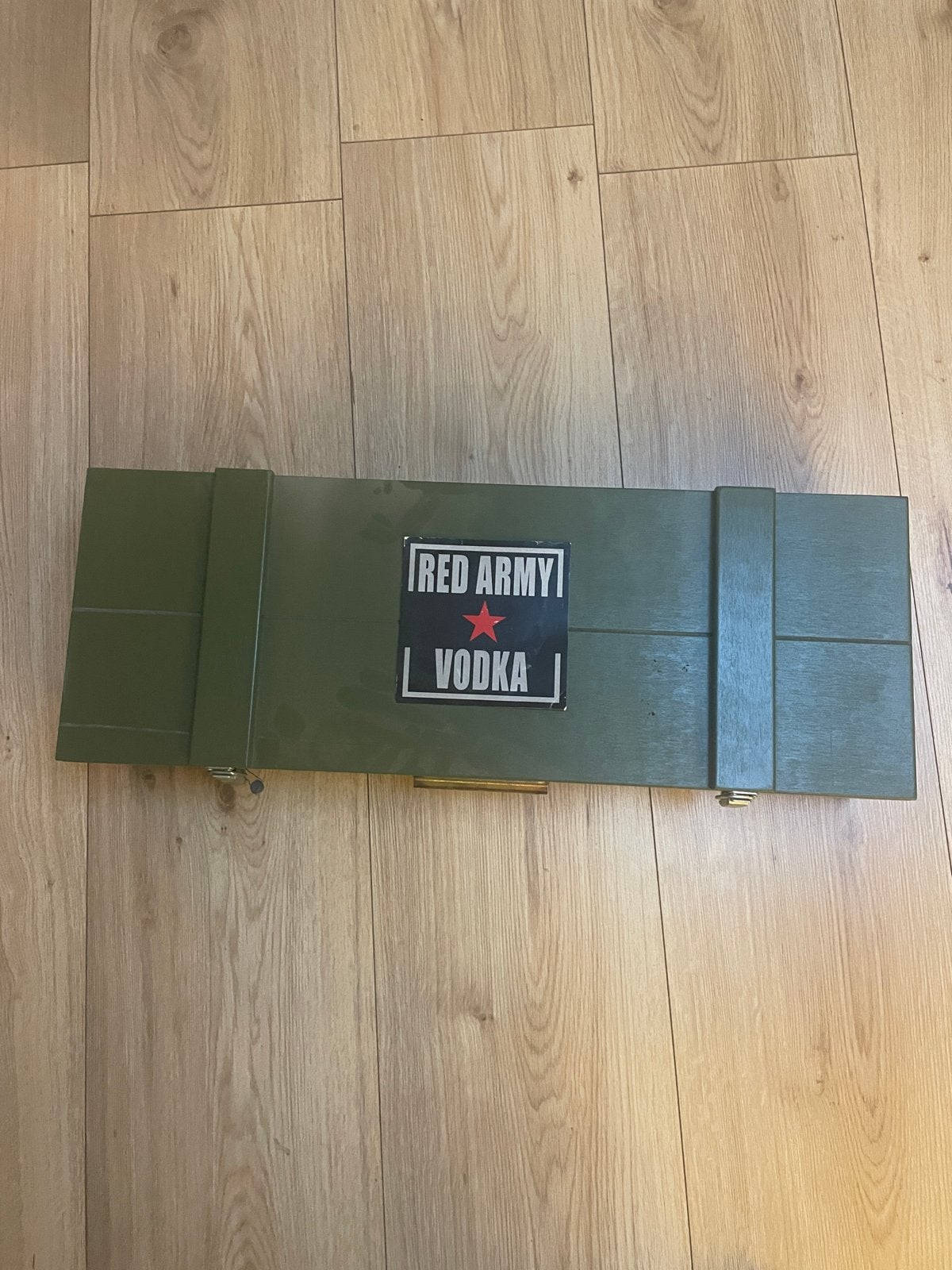 Red Army Vodka AK-47 Geweerfles met Glazen en Granaat, Verzamelen, Ophalen of Verzenden, Nieuw