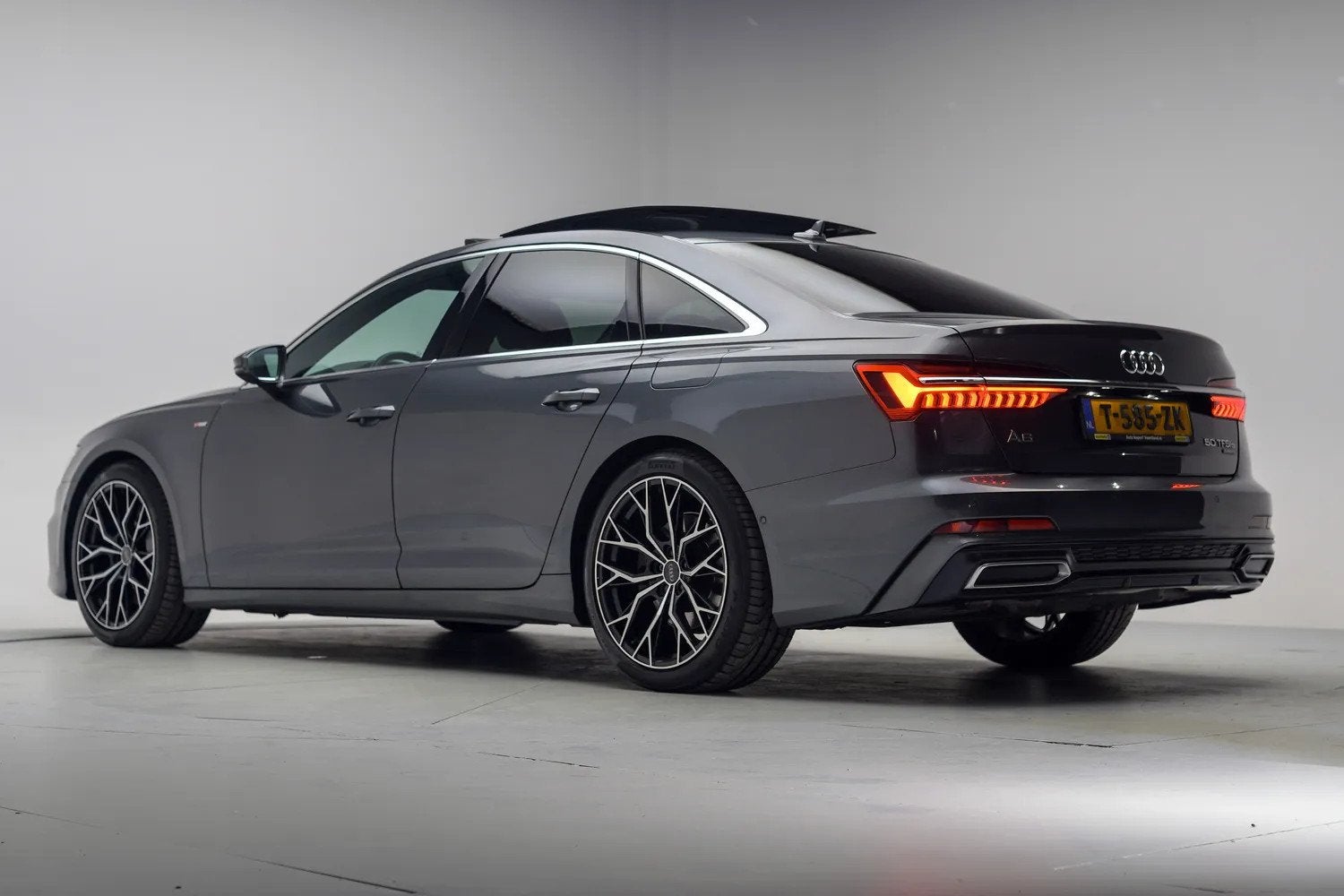 Audi A6 50 TFSI e quattro S edition [ Panoramadak Leder 360, Auto's, Audi, Automaat, Gebruikt, 4 cilinders, Bedrijf