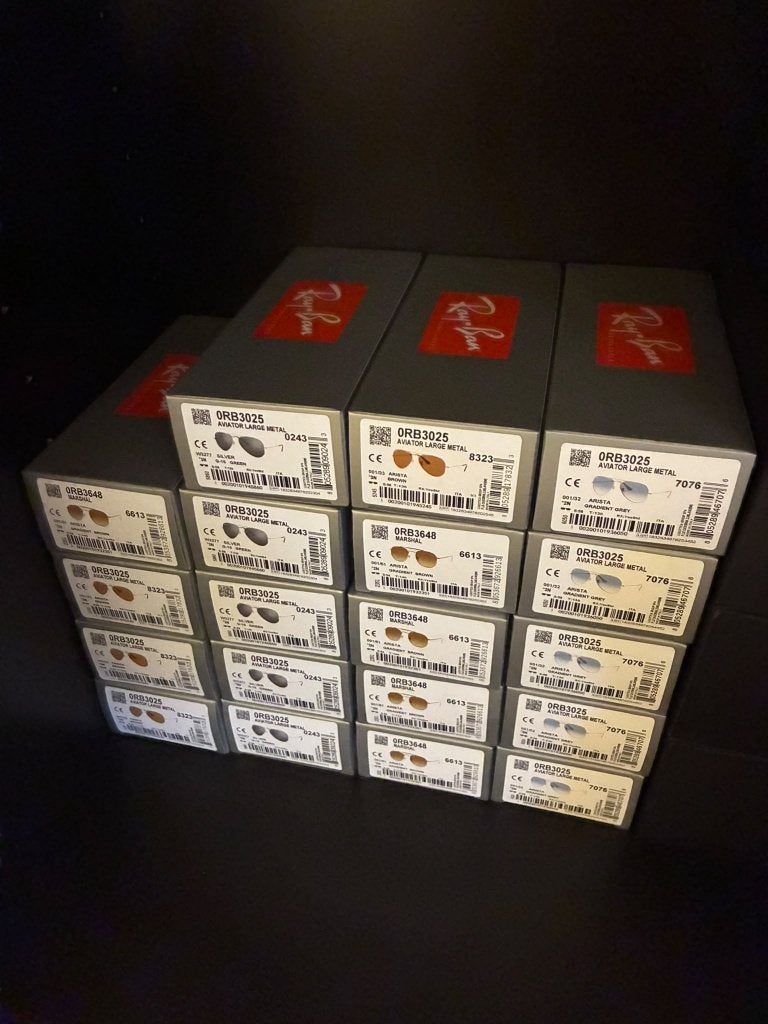19x Ray-Ban Zonnebrillen NIEUW (Aviator & Marshal), Zonnebril, Zwart, Nieuw, Ophalen of Verzenden