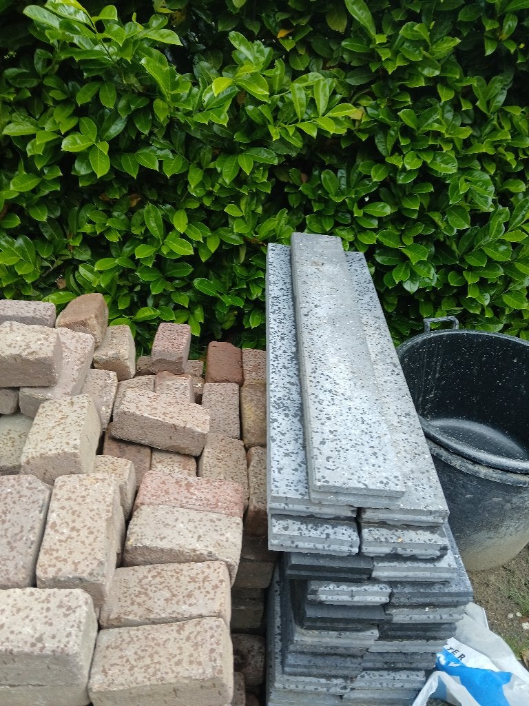 Klinkers,straatbandjes ,geel zand, Tuin en Terras, Ophalen, Zo goed als nieuw, Beton, Klinkers