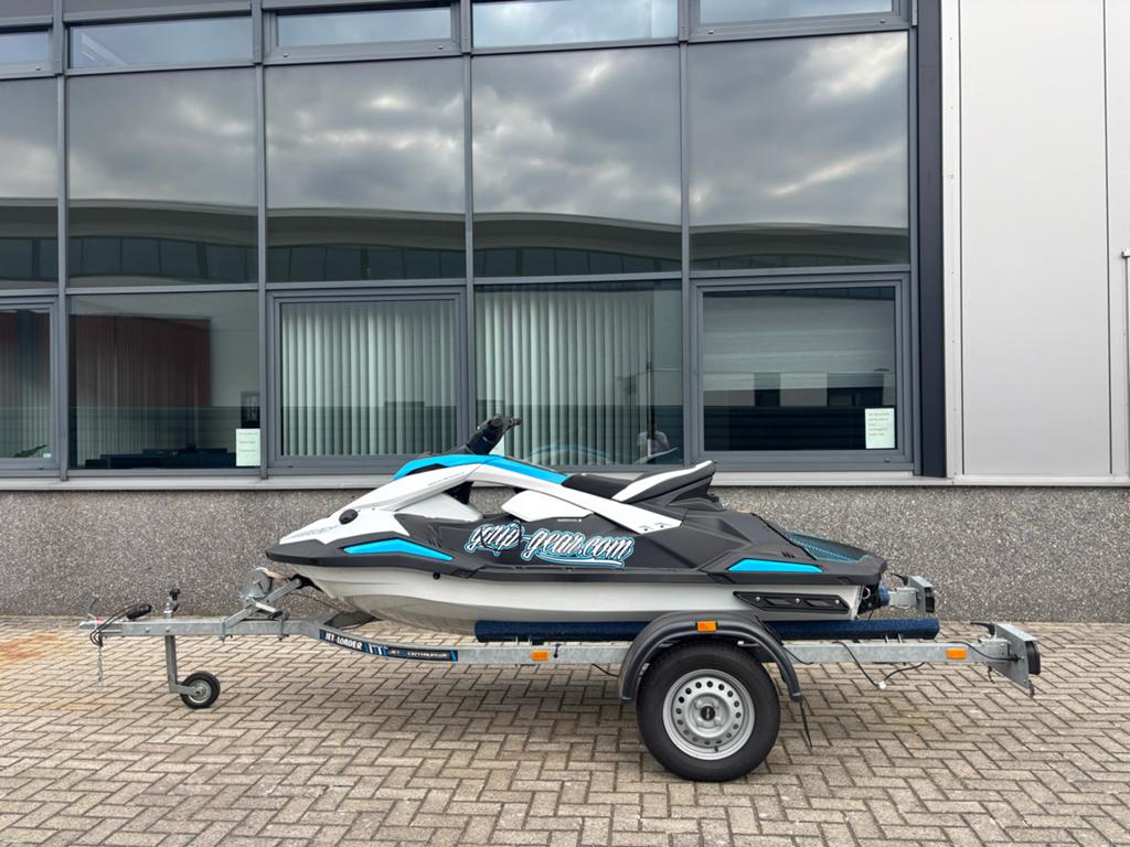 Yamaha Jetblaster pro Waverunner  2025 met trailer 4,5 uur, Watersport en Boten, Jetski's en Waterscooters, Zo goed als nieuw