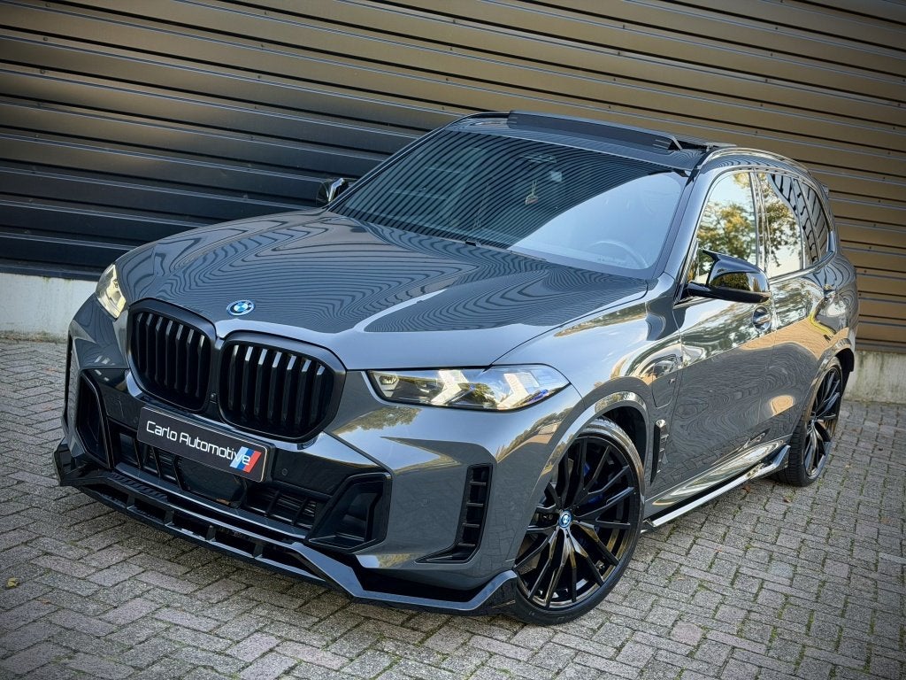 Bmw X5 xDrive50e M-PERF. B&W|PANO SKY|HUD|MASSAGE|SOFT|360 V, Auto's, Dealer onderhouden, Gebruikt, 2395 kg, Bedrijf