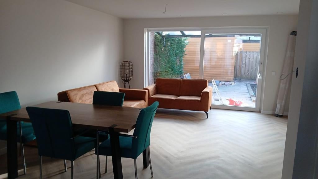 Eettafel met 4 groene stoelen, Ophalen of Verzenden, Zo goed als nieuw, Modern, Minder dan 4 stoelen