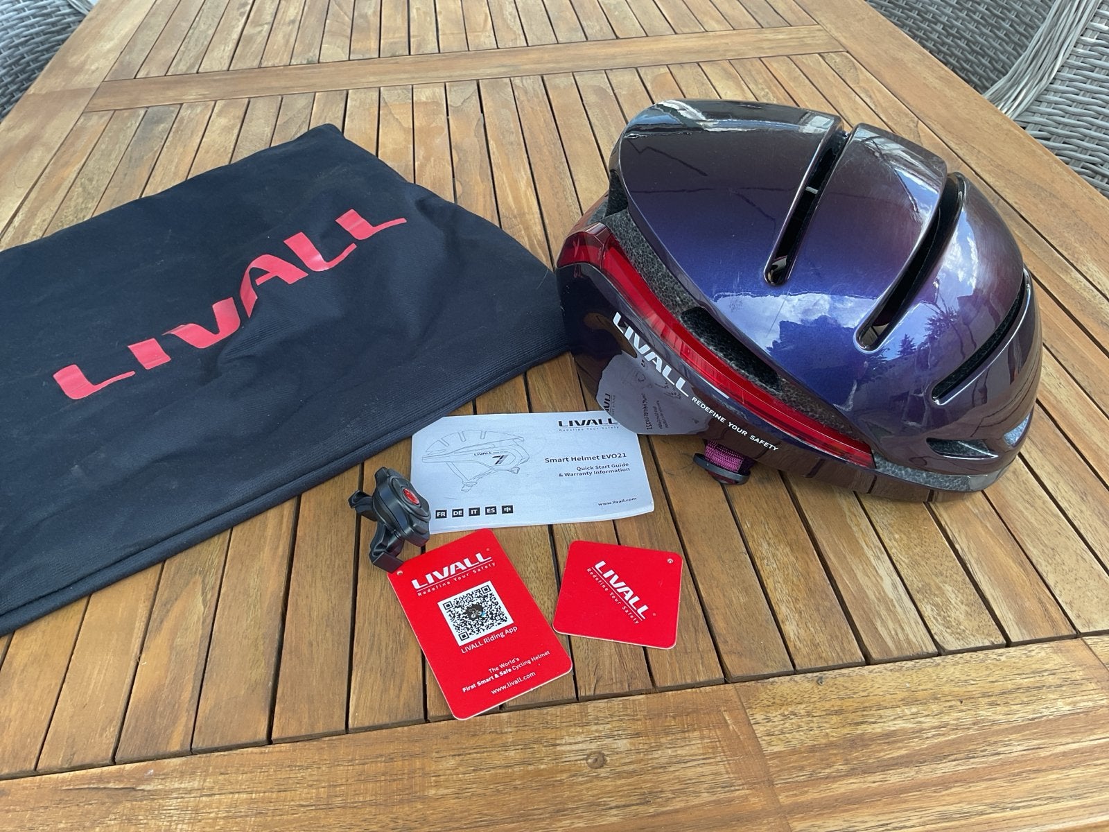 LIVALL Smart Fietshelm M (54-58cm) met Verlichting, Fietsen en Brommers, Fietsaccessoires | Fietshelmen, Ophalen of Verzenden