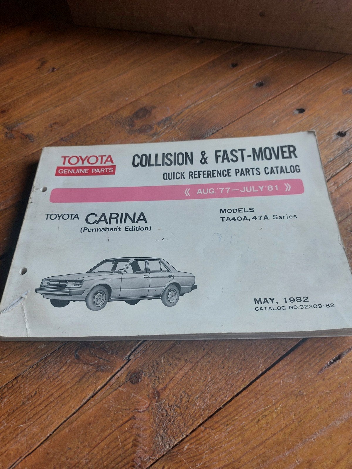 PARTS CATALOGUS TOYOTA CARINA TA40 TA47, Ophalen of Verzenden