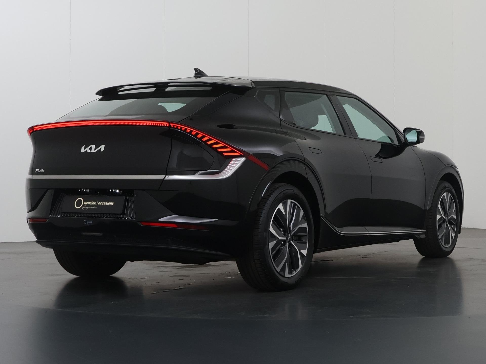 Kia EV6 Edition 77.4 kWh | Stoel/Stuurwielverwarming | Navig, Auto's, Automaat, 228 pk, Gebruikt, Zwart