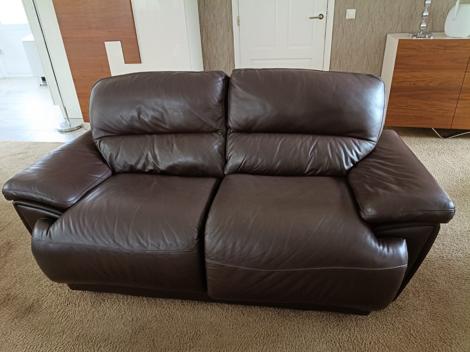 Chateau d'Ax 2-zitsbank van bruin leer met relaxfunctie, Ophalen, Gebruikt, 150 tot 200 cm, Tweepersoons