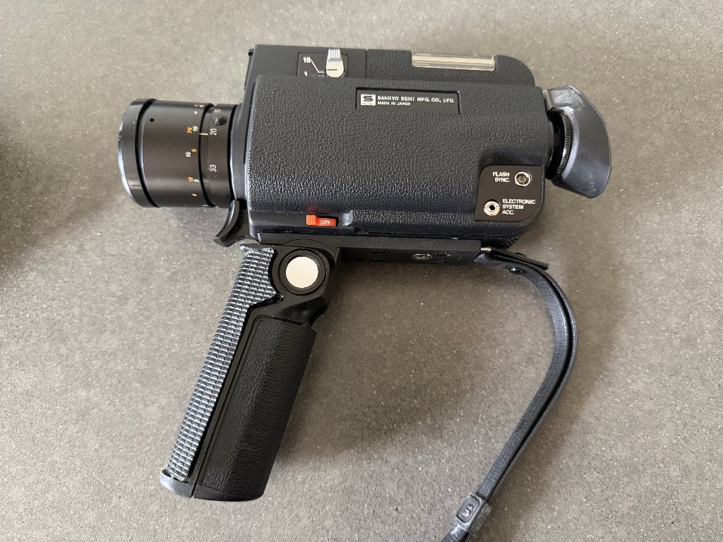 Sankyo ES-33 super 8 filmcamera met originele draagtas, Ophalen of Verzenden, 8mm, Camera