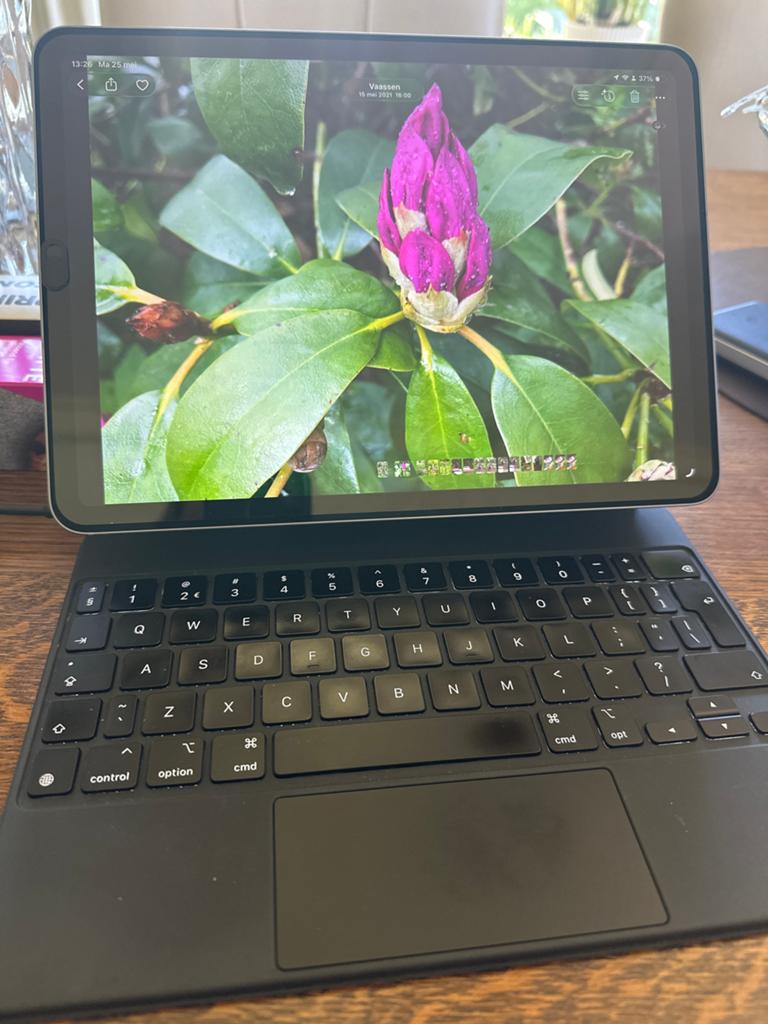 iPad Air 5e gen 256GB WiFi + Cellular met Magic Keyboard, Computers en Software, Apple iPads, Ophalen, Apple iPad Air, Zo goed als nieuw
