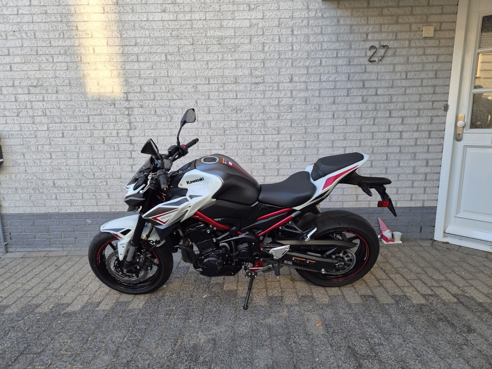 Kawasaki z900 - 92kw - 1e eigenaar - fabriek garantie, Motoren, Motoren | Kawasaki, LED Verlichting, 4 cilinders, Motorrijbewijs A