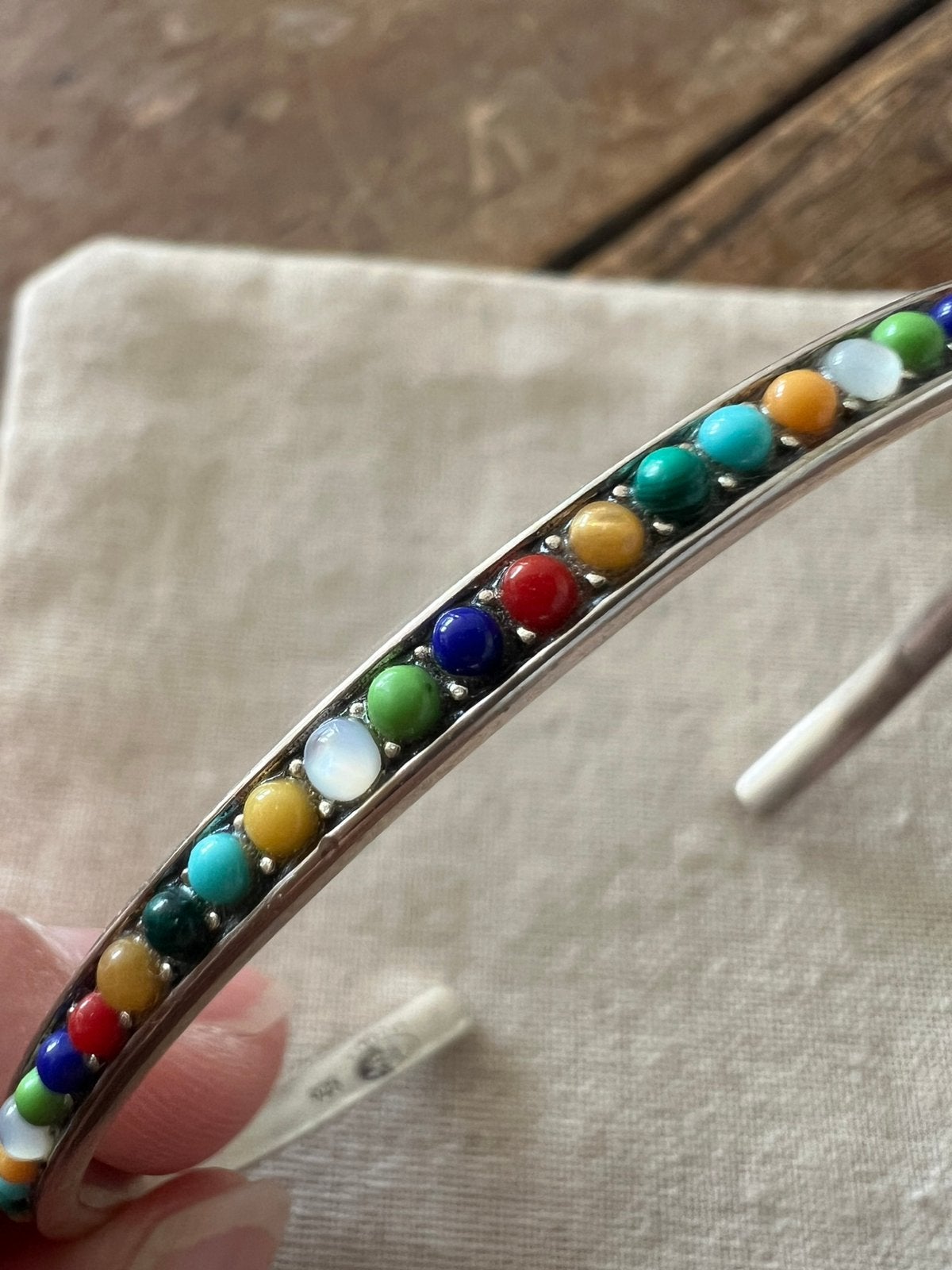 Zilveren 925 bangle met edelstenen nieuw, Verzenden, Zo goed als nieuw, Zilver