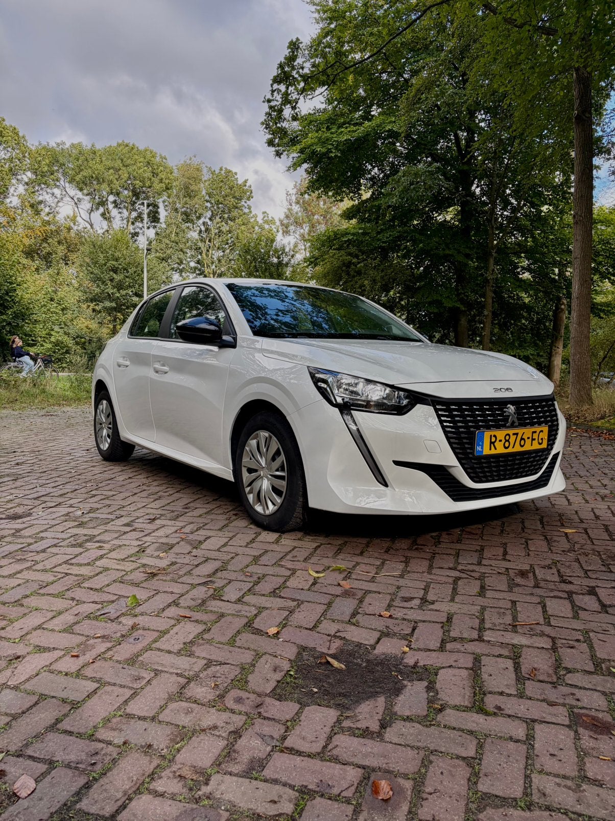 Foto 4 van Peugeot 208 1.2 Puretech 75pk 2022 Wit