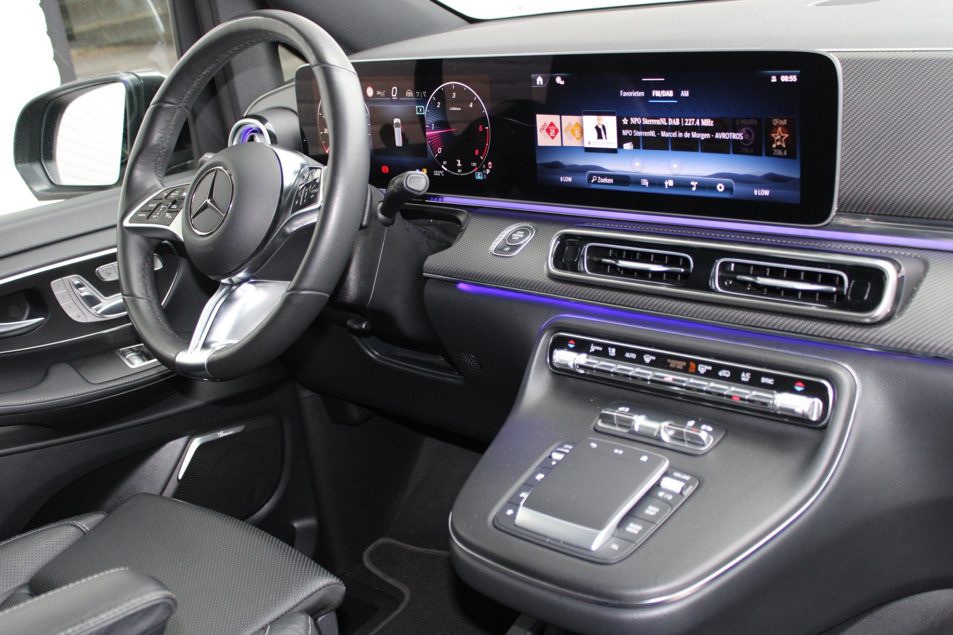 Mercedes-Benz V-Klasse 300d / XXL / AMG / DC / 4-Matic / Luc, Auto's, Automaat, Gebruikt, 4 cilinders, Met garantie (alle)