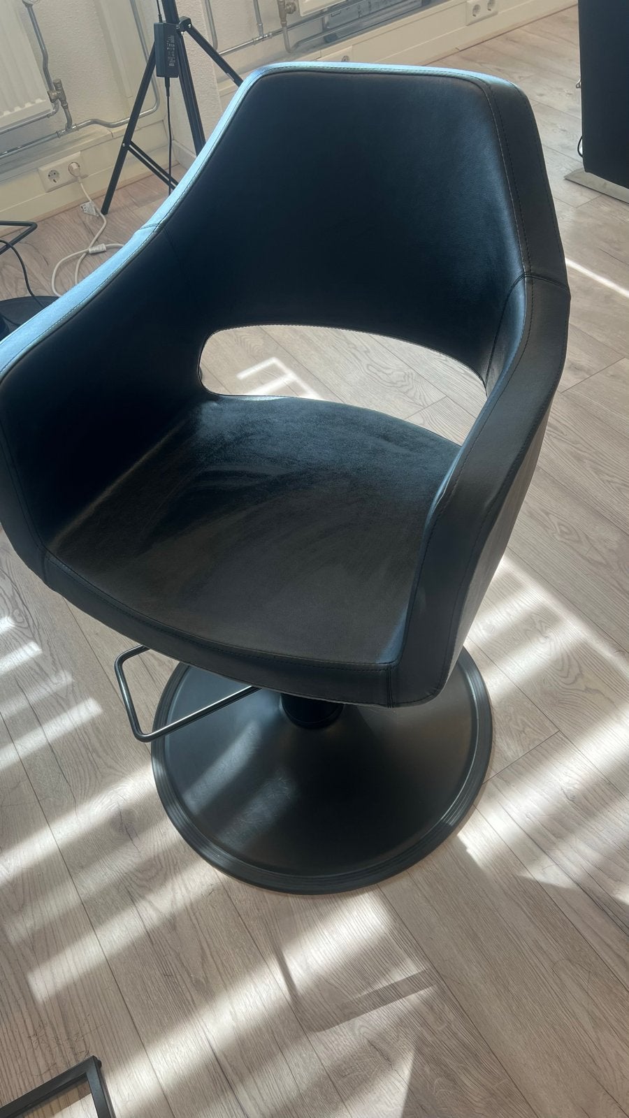 2x Kappersstoelen, Ophalen, Gebruikt, Zwart