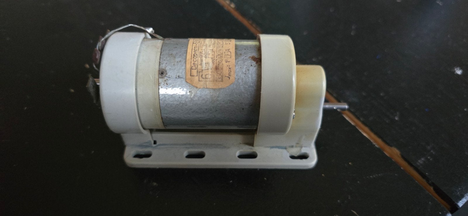 Decaperm 6volt motor te koop., Hobby en Vrije tijd, Modelbouw | Boten en Schepen, Ophalen of Verzenden, Gebruikt, Groter dan 1:32