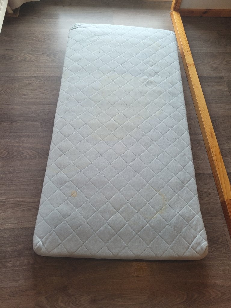 Peuter matras incl 4 hoeslakens en matrasbeschermer, Kinderen en Baby's, Ophalen, Gebruikt, Jongetje of Meisje, Wit