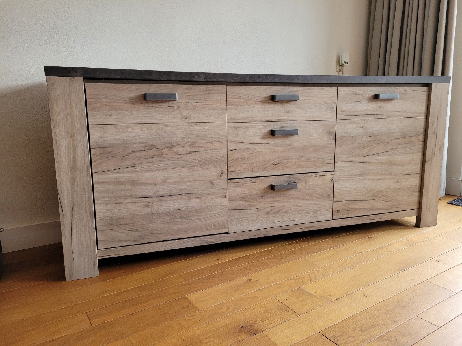 Dressoir Satriani, Ophalen, Gebruikt, 25 tot 50 cm, 150 tot 200 cm