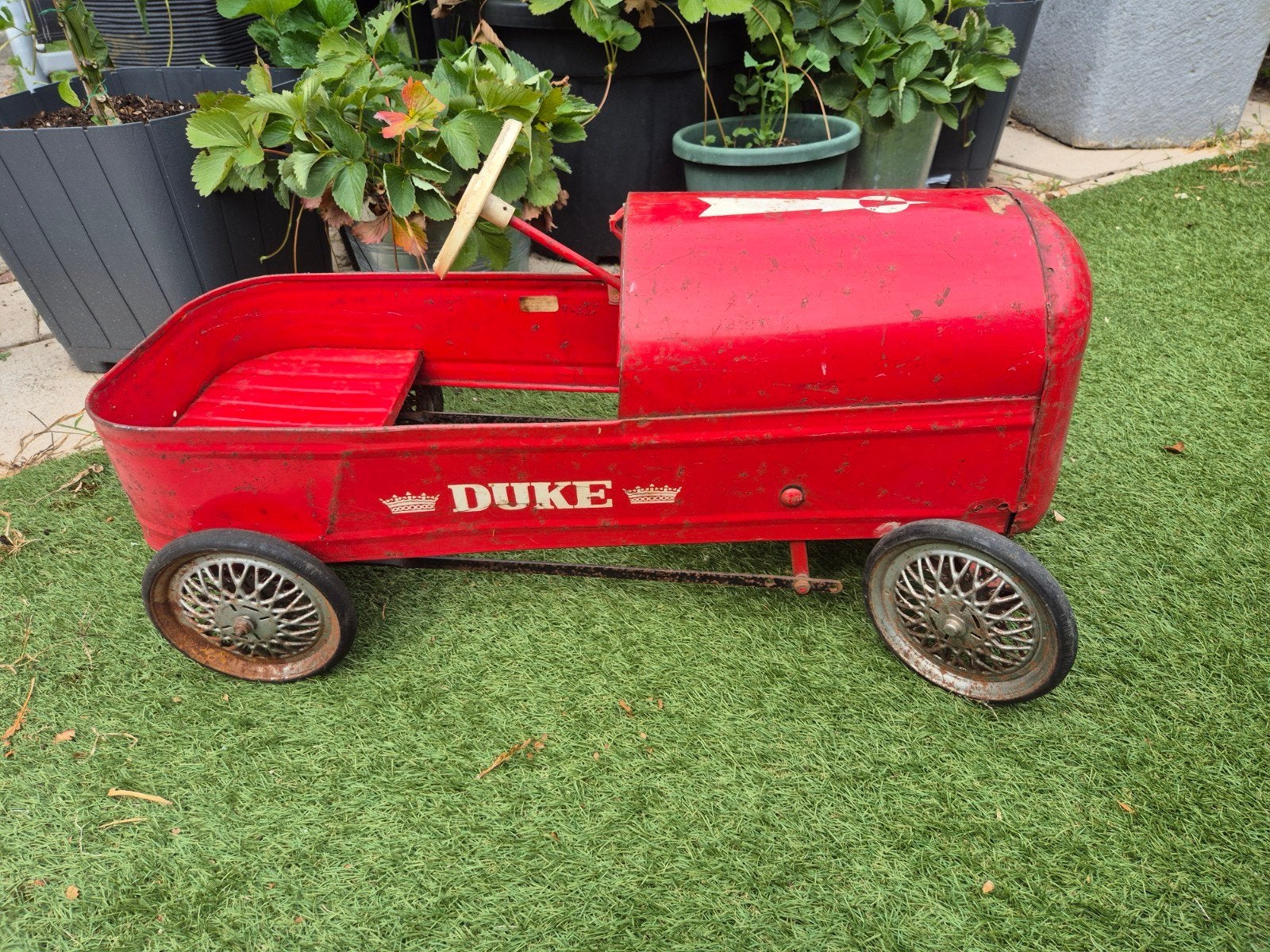 Vintage Rode Trapauto 'Duke' - Klassiek Kinderspeelgoed, Antiek en Kunst, Antiek | Speelgoed, Ophalen