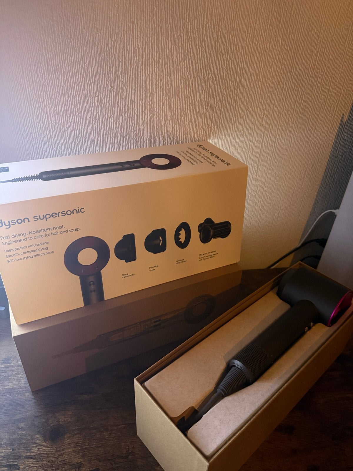 Dyson Supersonic HD15 - Nieuwstaat - Inclusief bon !, Ophalen of Verzenden, Nieuw, Haarverzorging