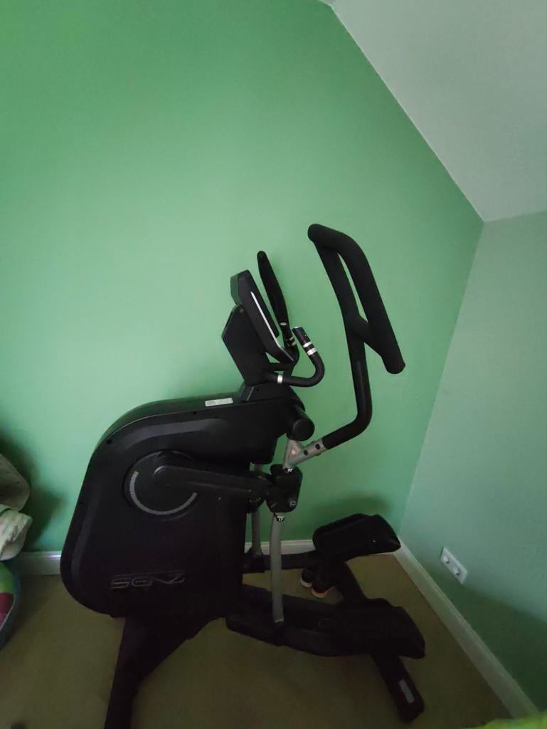 Senz Fitness C7000 Crosstrainer - profesioneel crosstrainer., Sport en Fitness, Fitnessapparatuur, Ophalen, Buik, Zo goed als nieuw