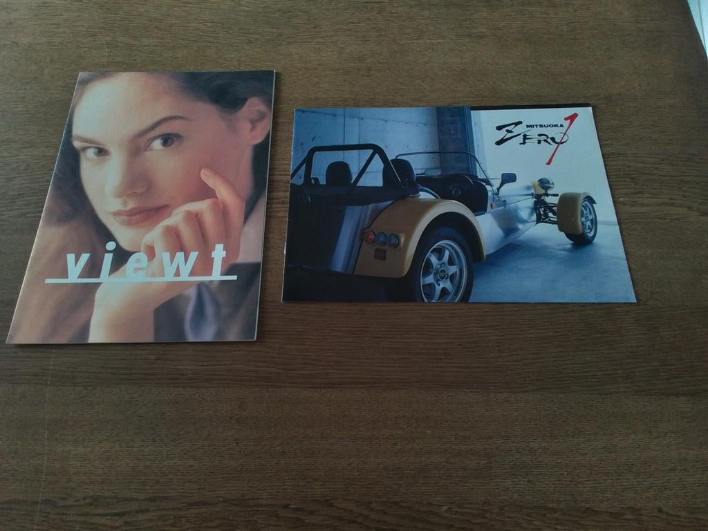 Folders Mitsuoka Zero en Viewt, Ophalen of Verzenden, Zo goed als nieuw, Overige merken