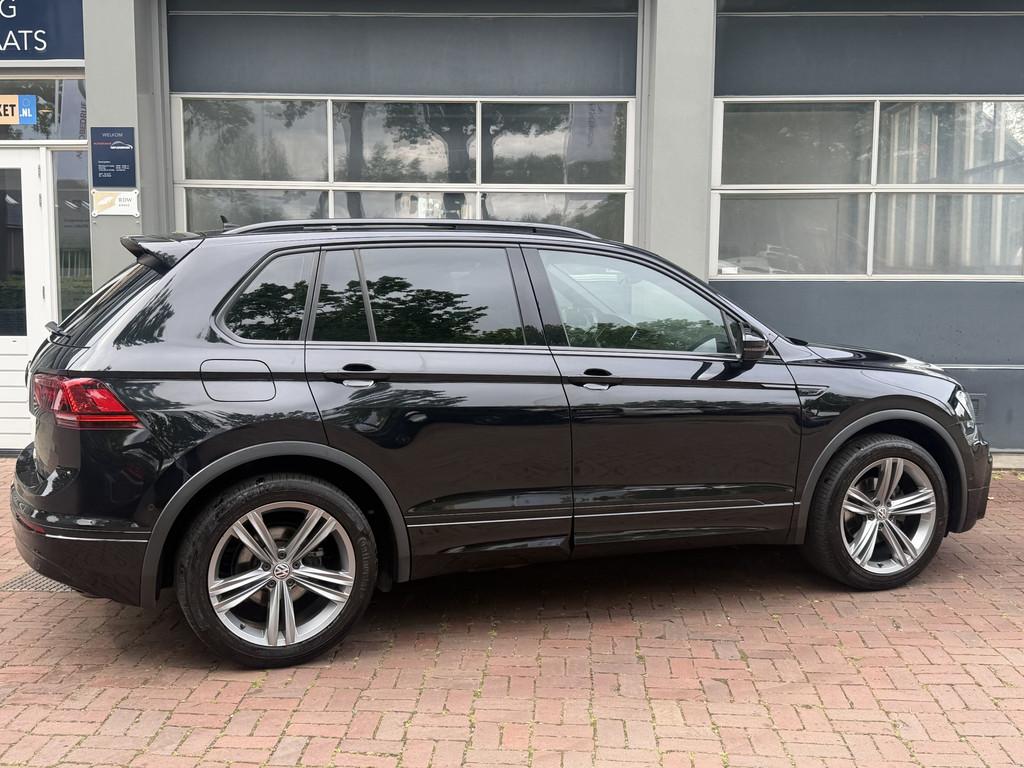 Volkswagen Tiguan 1.4 TSI ACT Comfortline Business R Aut. |, Auto's, Volkswagen, 4 cilinders, 150 pk, Zwart, Origineel Nederlands