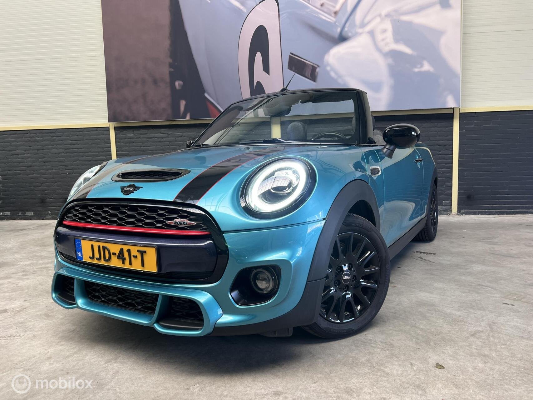 Mini Cabrio 1.5 Cooper Chili| JCW|Carribeanaqua metallic|, Voorwielaandrijving, 136 pk, Gebruikt, Cabriolet