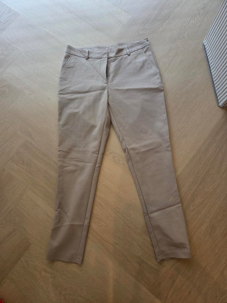 Elvira beige pantalon maat 36, Beige, Nieuw, Ophalen of Verzenden, Maat 36 (S)