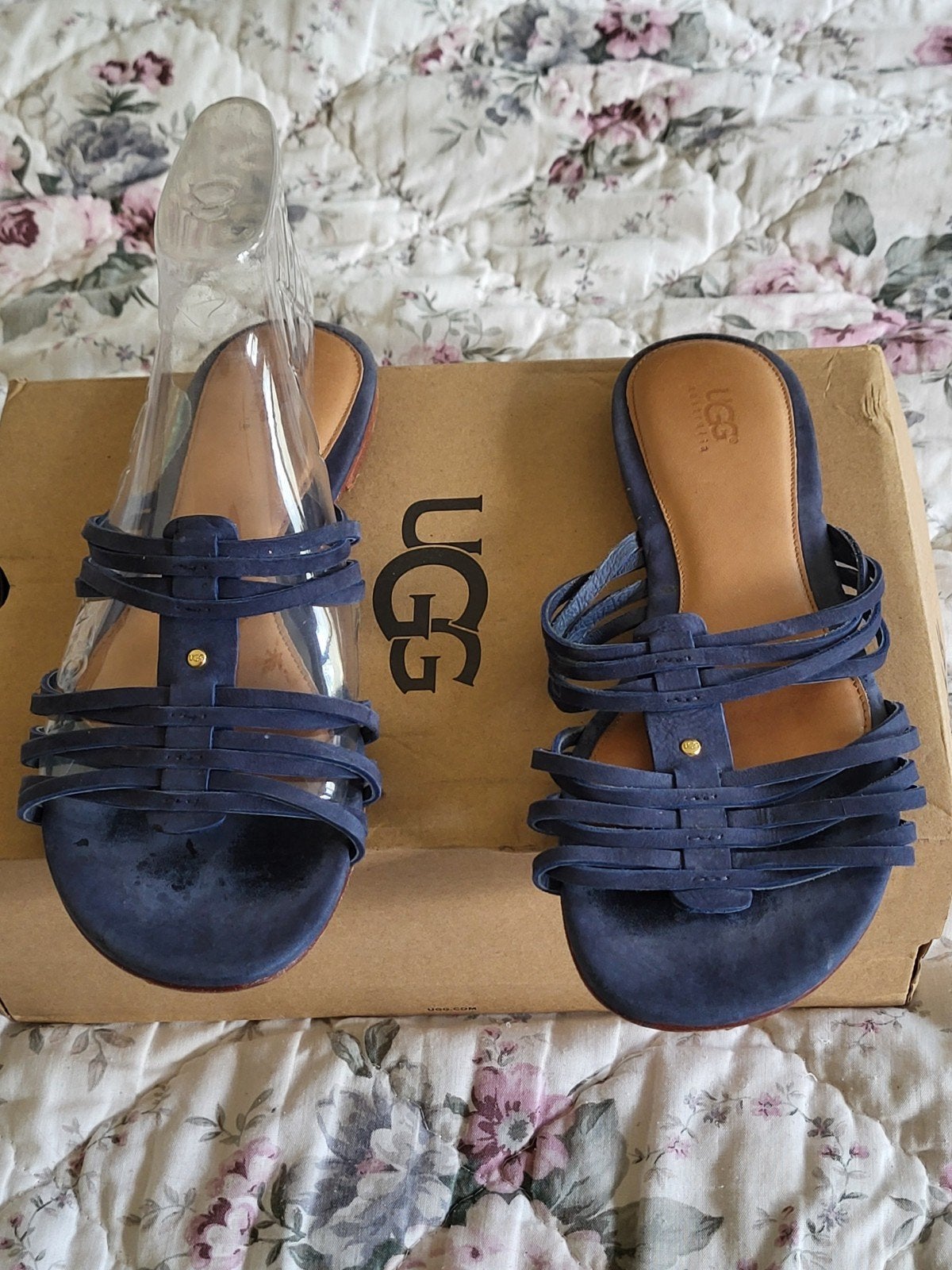 Blauwe ugg slippers maat 39, Slippers, Blauw, Ophalen of Verzenden, Zo goed als nieuw
