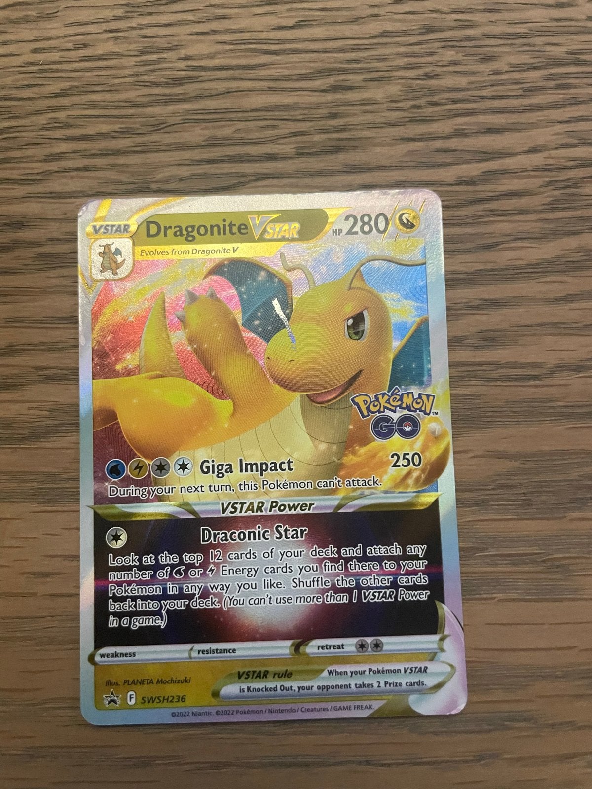 Dragonite VSTAR SWSH236 Pokémon GO Promo Kaart, Hobby en Vrije tijd, Verzamelkaartspellen | Pokémon, Ophalen of Verzenden, Gebruikt