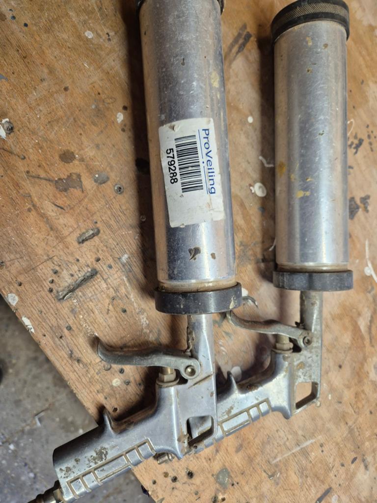 2 kitspuiten op lucht, Doe-het-zelf en Verbouw, Gereedschap | Handgereedschap, Ophalen of Verzenden