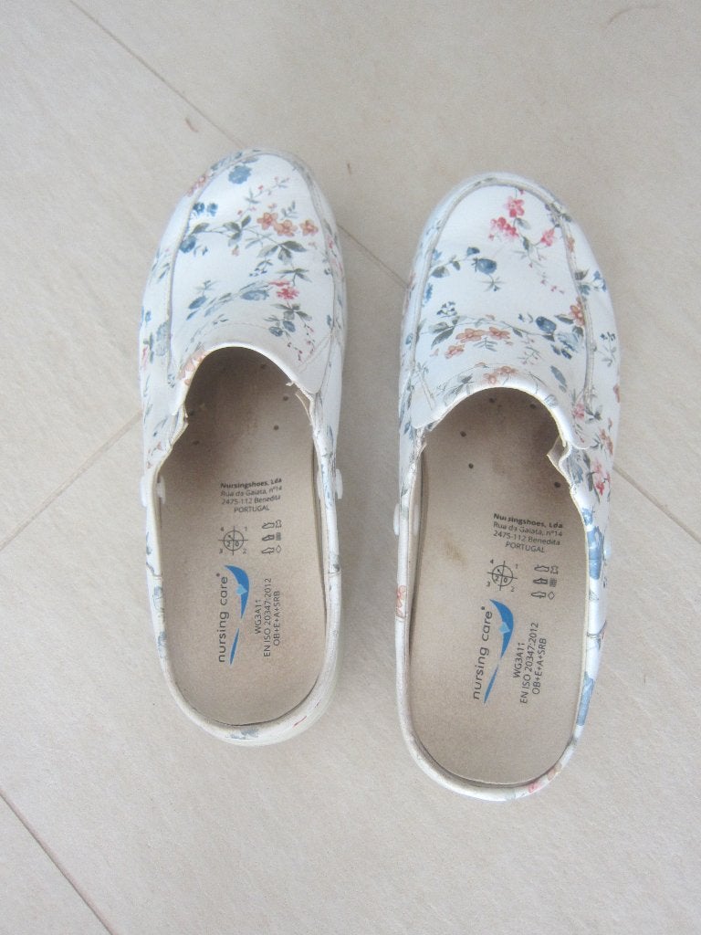 Nursingcare shoes Medische leren klompen DE ECHTE ! maat 39, Kleding | Dames, Nursingcare, Wit, Ophalen of Verzenden, Sneakers of Gympen