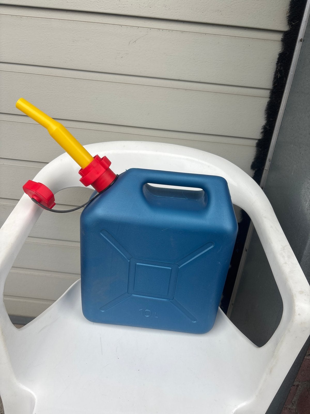 Eda Jerrycan 10 liter met schenktuit meerdere beschikbaar, Ophalen of Verzenden