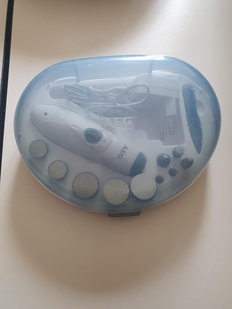 AEG Manicure/Pedicure Set - Complete Verzorging, Ophalen of Verzenden, Gebruikt, Overige typen