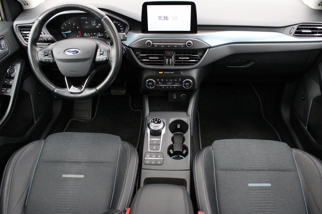 Ford Focus Wagon 1.5 EcoBoost Active PANO I KEYLESS I CARPLA, Zwart, Leder en Stof, Wit, 3 cilinders