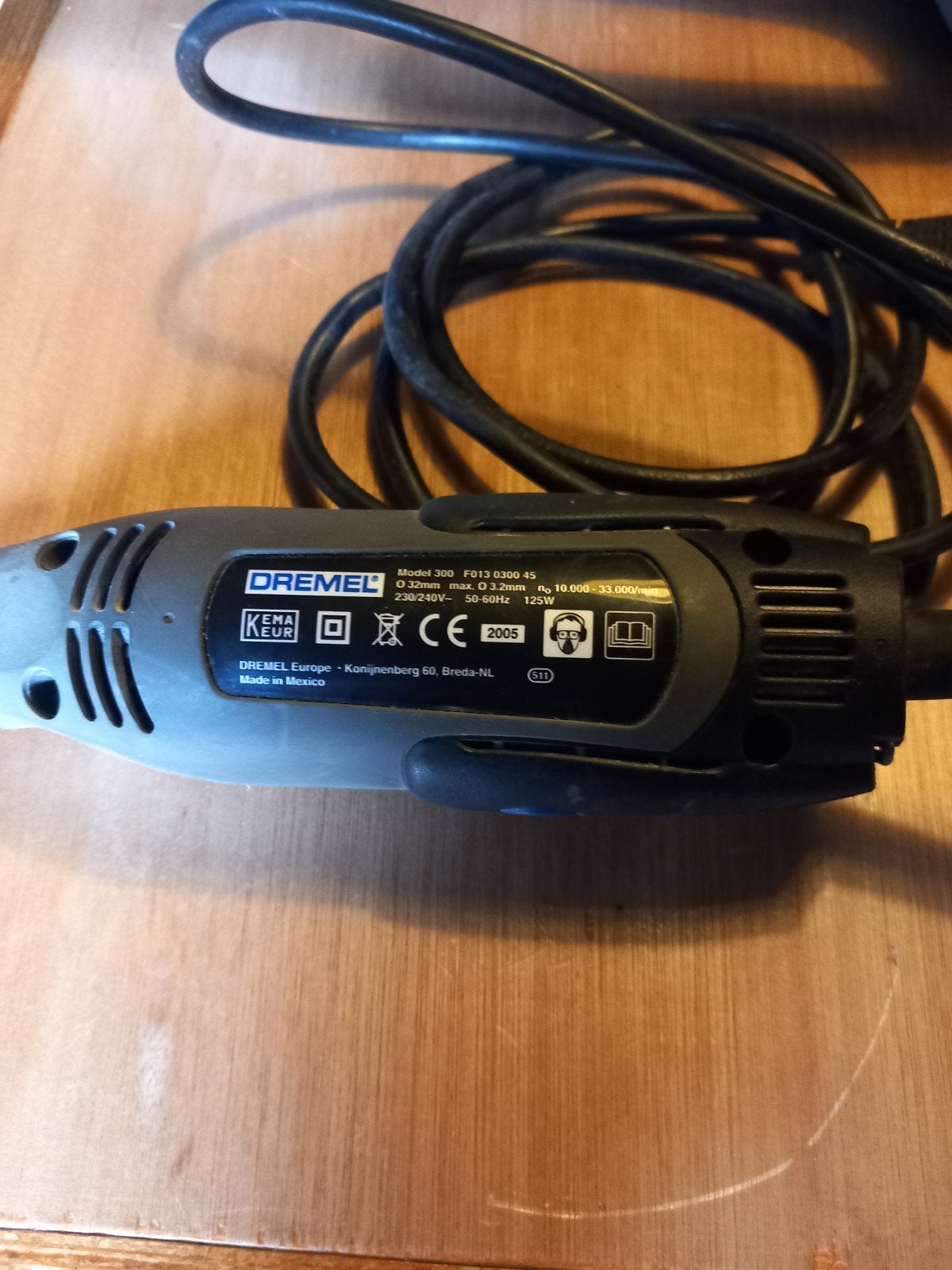 Dremel 300 Multitool met accessoires en koffer, Ophalen, Gebruikt
