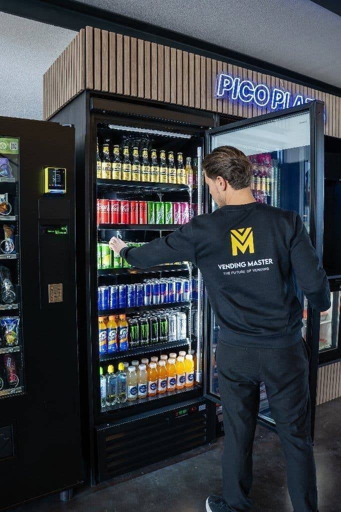 Gratis Snack- of Drankautomaat | Full Service, Ophalen, Vending Master, Info@vendingmaster.nl, Zo goed als nieuw