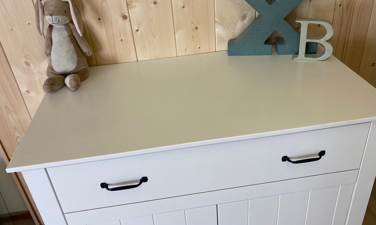 Foto 9 van Landelijke, complete babykamer